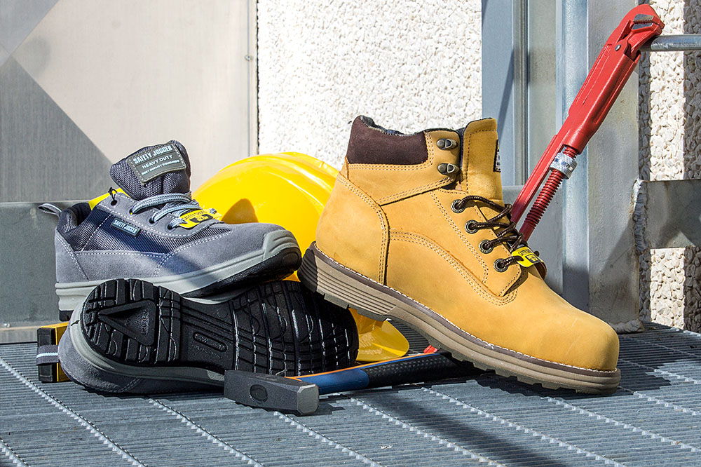 Sicurezza, tutti in piedi